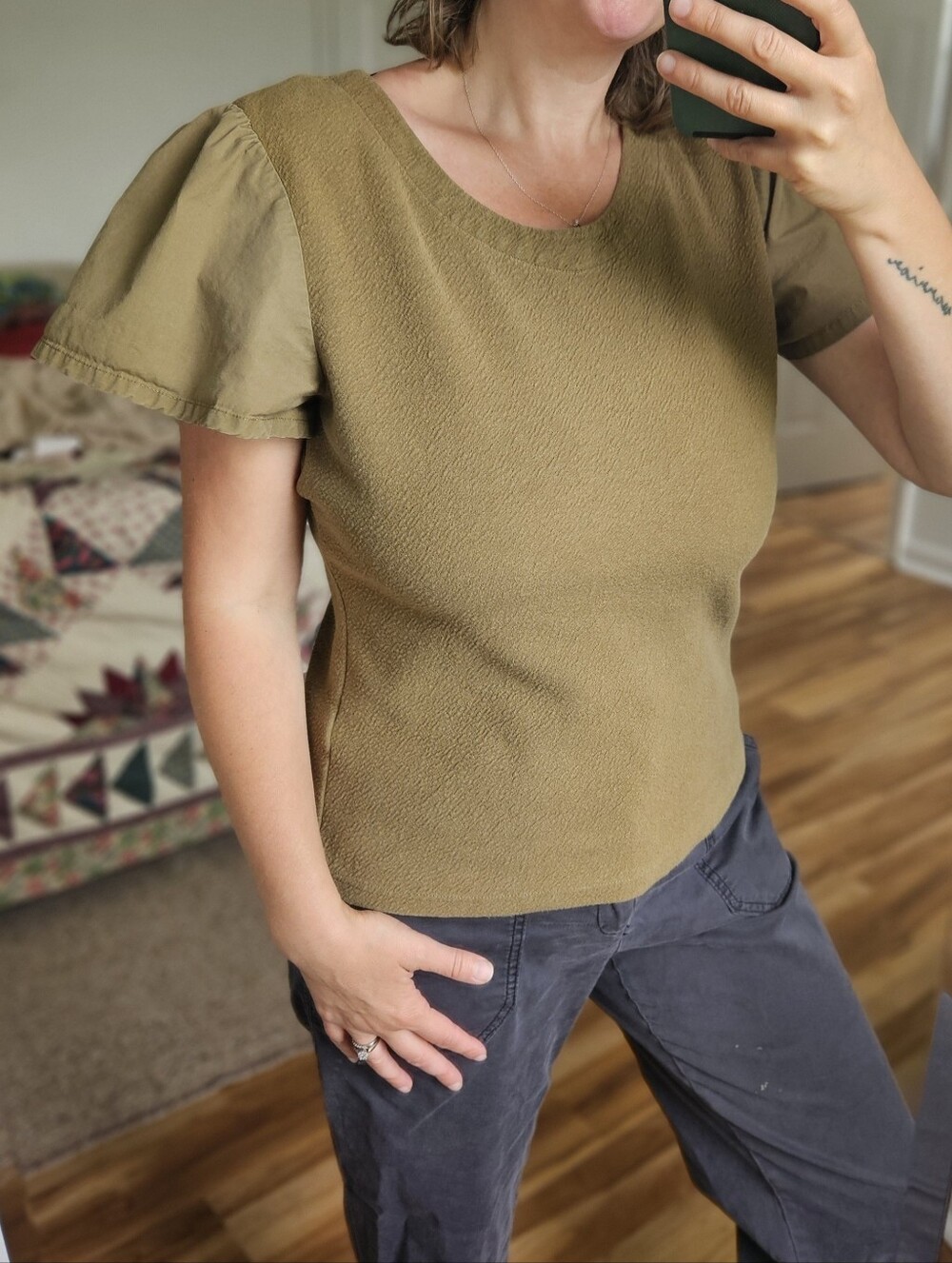 Anthropologie Olive Crisscross Back Puff Sleeve Top